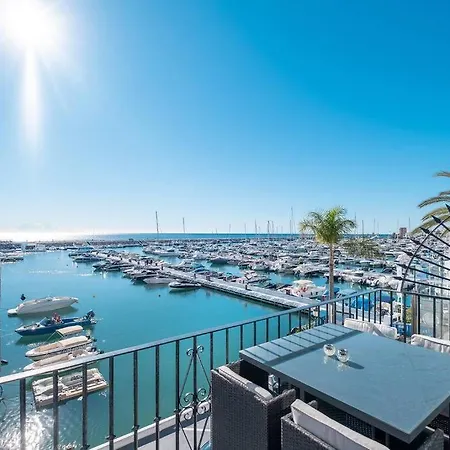 Puerto Banus Front Line 2 Bedroom Lejlighed *